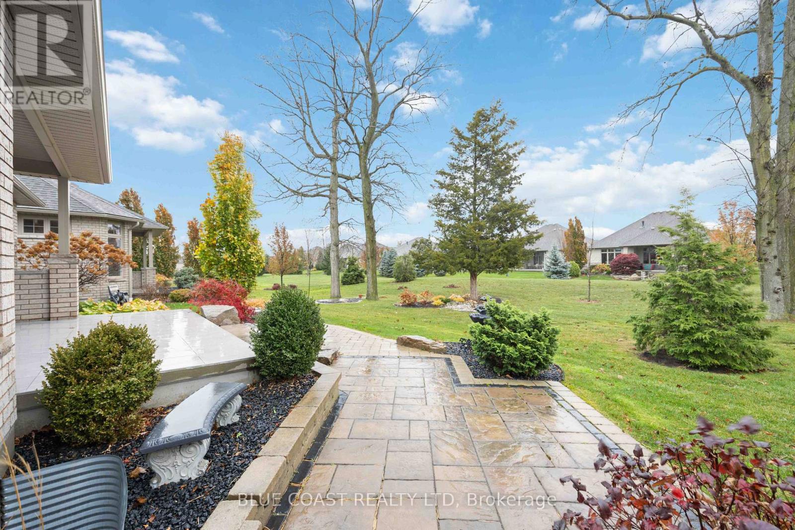 Photo 21 of 1078 Mike Weir Drive, Sarnia ON