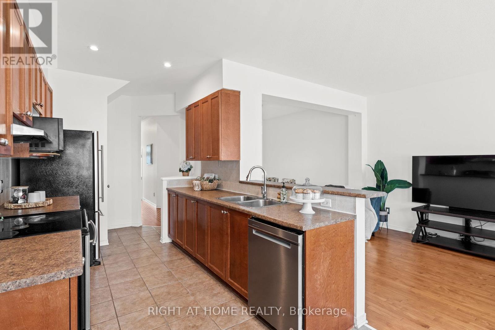 Photo 14 of 206 Calaveras Avenue, Ottawa ON