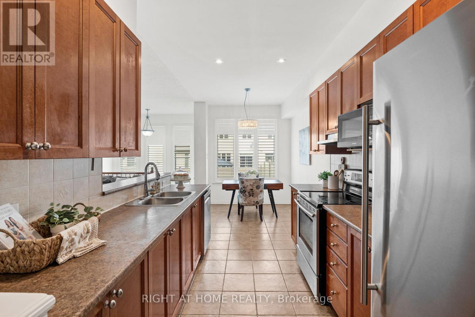Photo 15 of 206 Calaveras Avenue, Ottawa ON