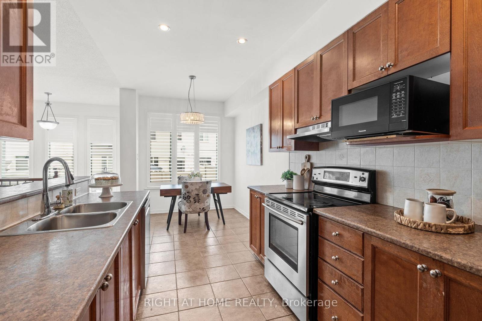 Photo 16 of 206 Calaveras Avenue, Ottawa ON