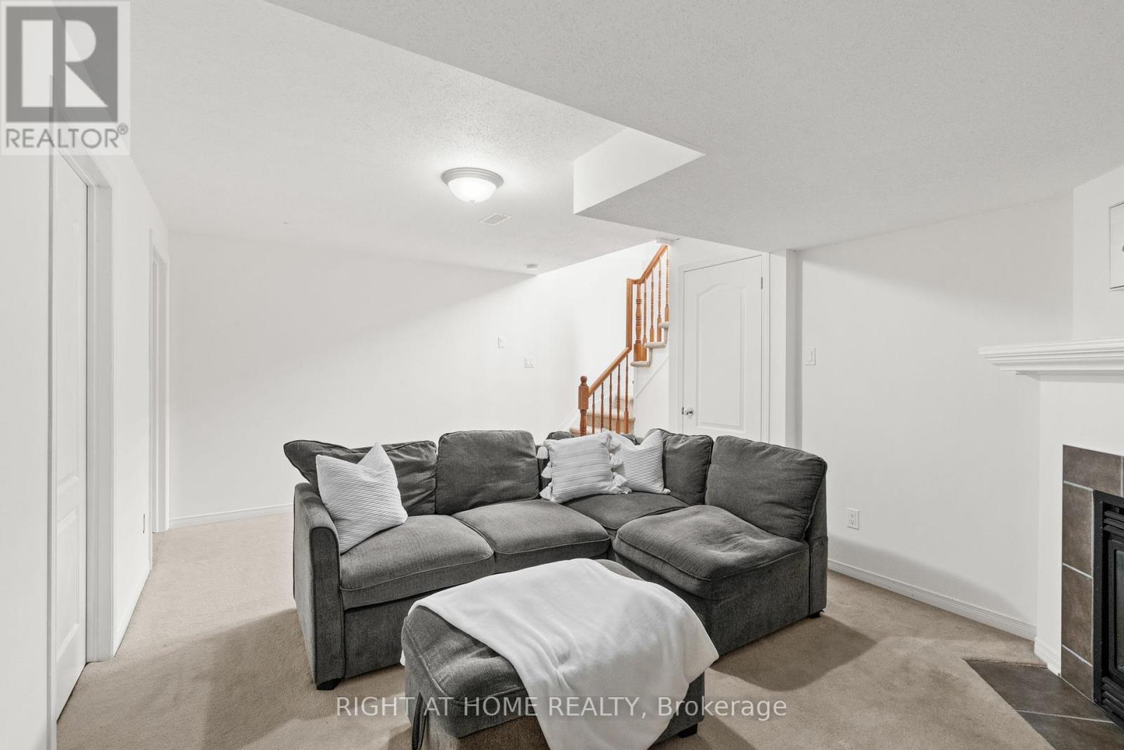 Photo 31 of 206 Calaveras Avenue, Ottawa ON