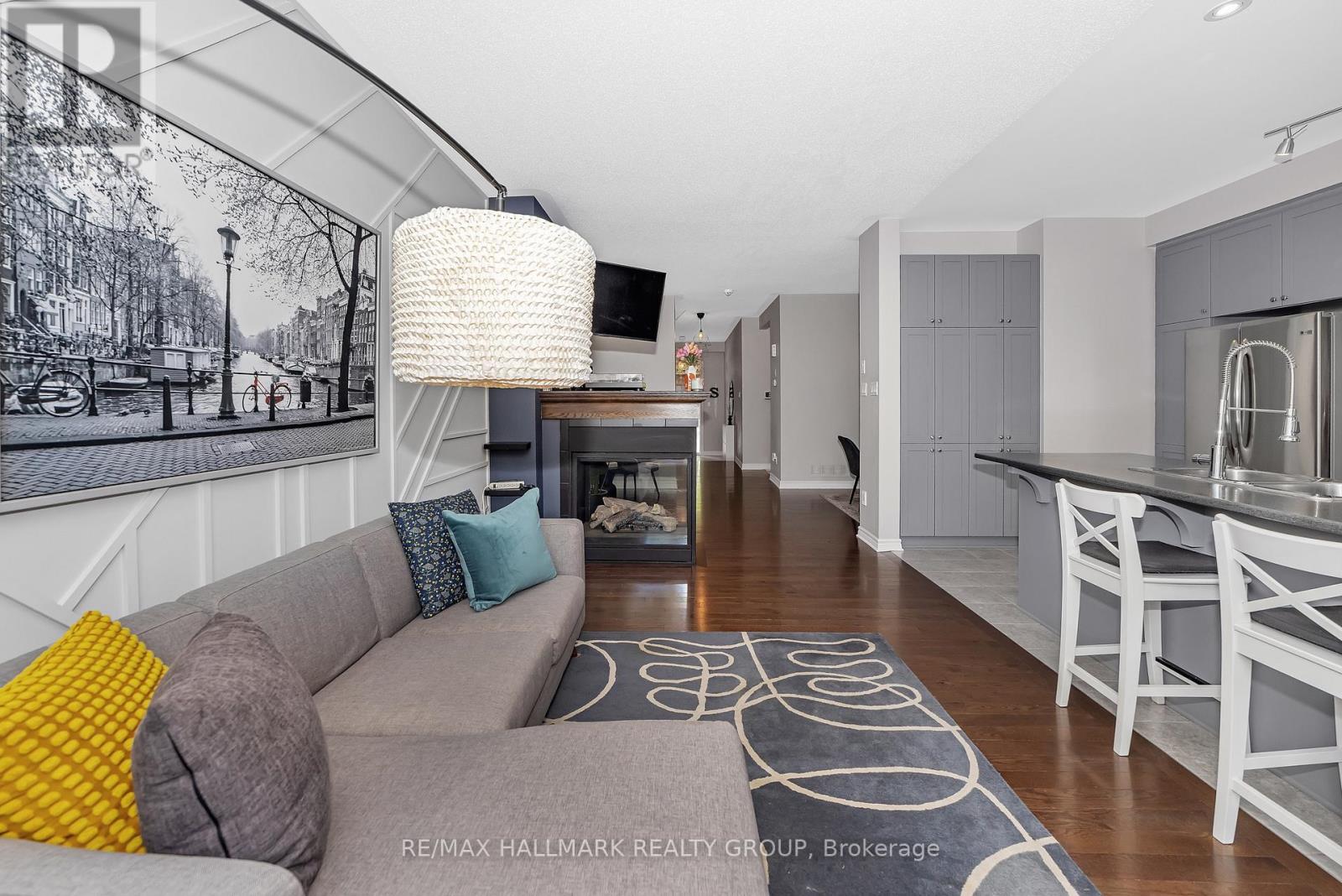 Photo 12 of 771 Hazelnut Crescent, Ottawa ON