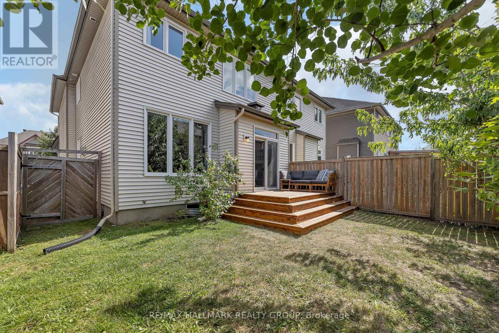 Photo 3 of 771 Hazelnut Crescent, Ottawa ON