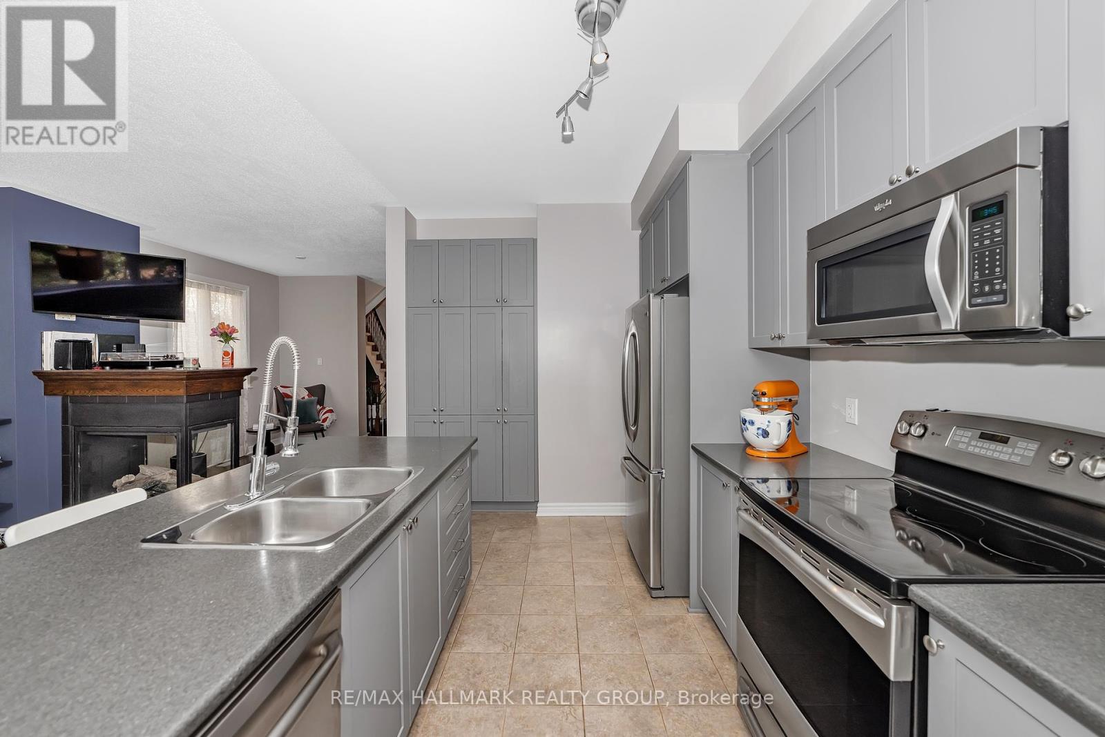 Photo 28 of 771 Hazelnut Crescent, Ottawa ON