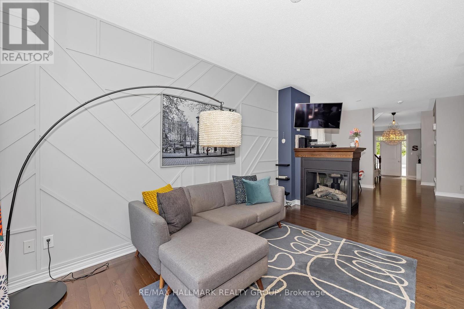 Photo 23 of 771 Hazelnut Crescent, Ottawa ON