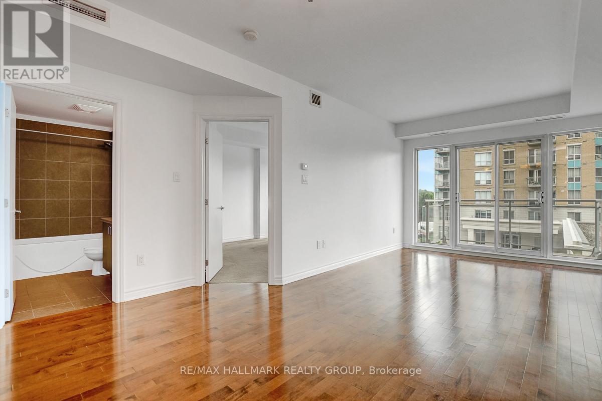 Photo 32 of 303 70 Landry Street, Ottawa ON