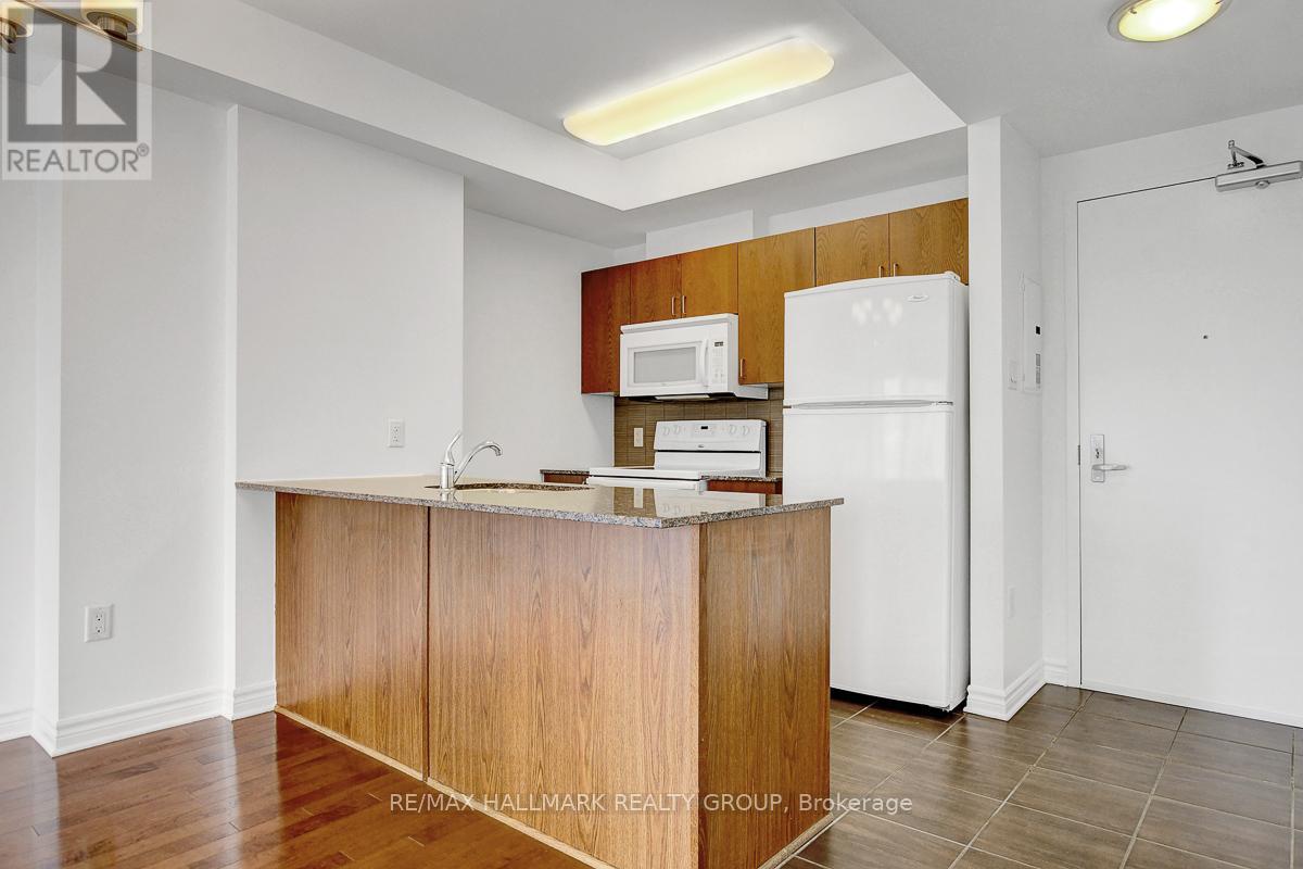 Photo 9 of 303 70 Landry Street, Ottawa ON
