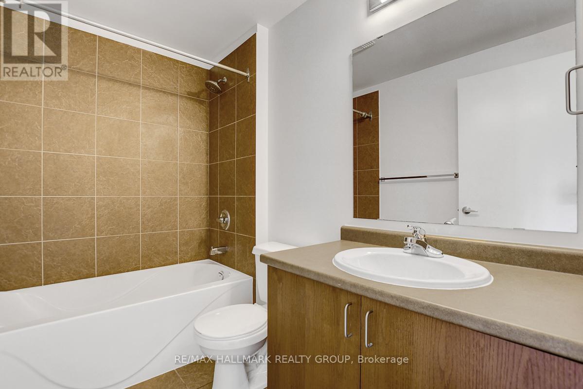 Photo 4 of 303 70 Landry Street, Ottawa ON