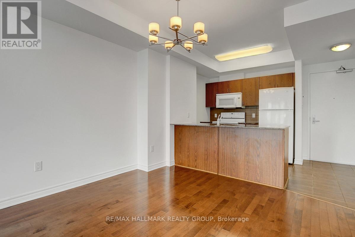 Photo 35 of 303 70 Landry Street, Ottawa ON