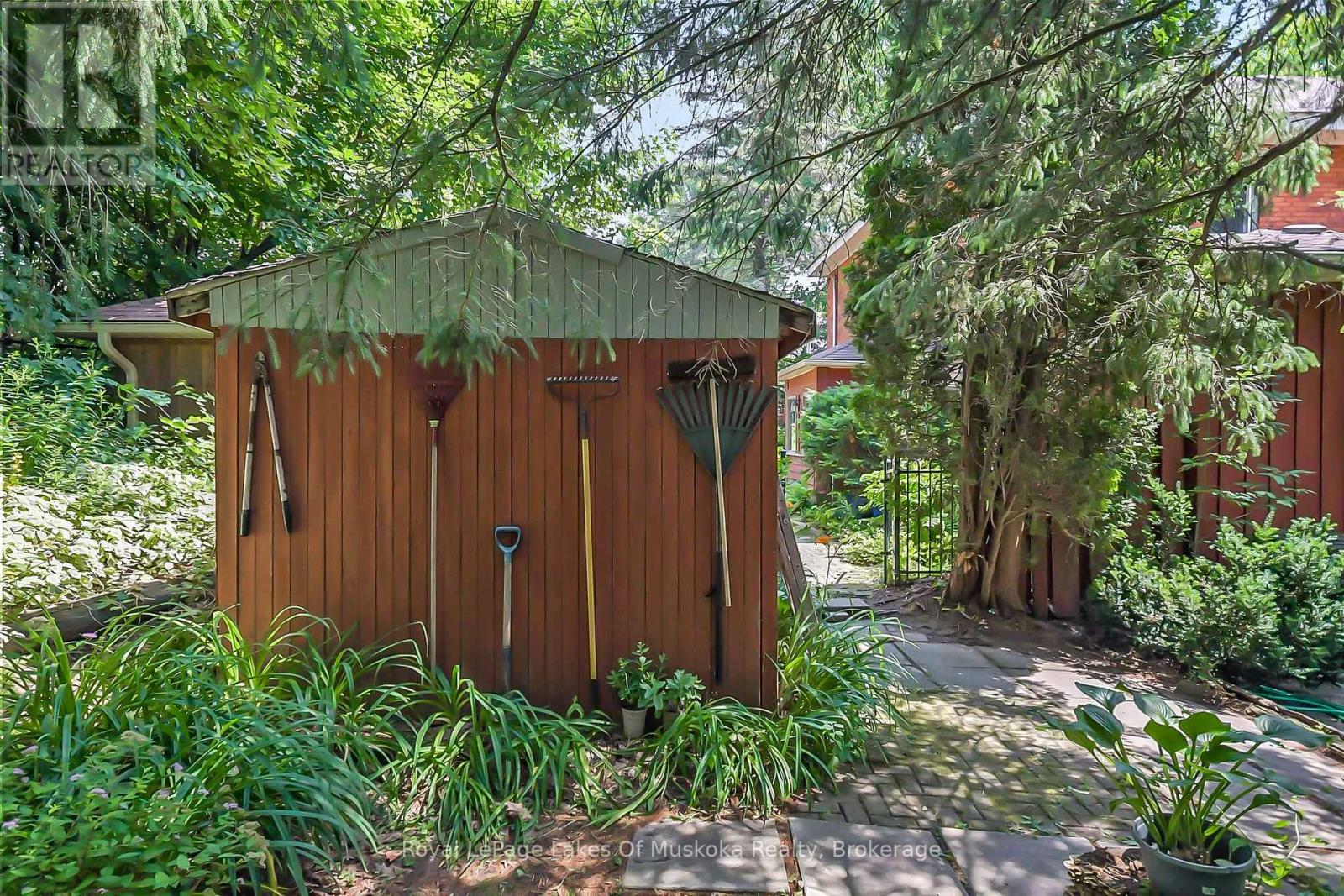 Photo 12 of 98 Muskoka Road, Bracebridge ON
