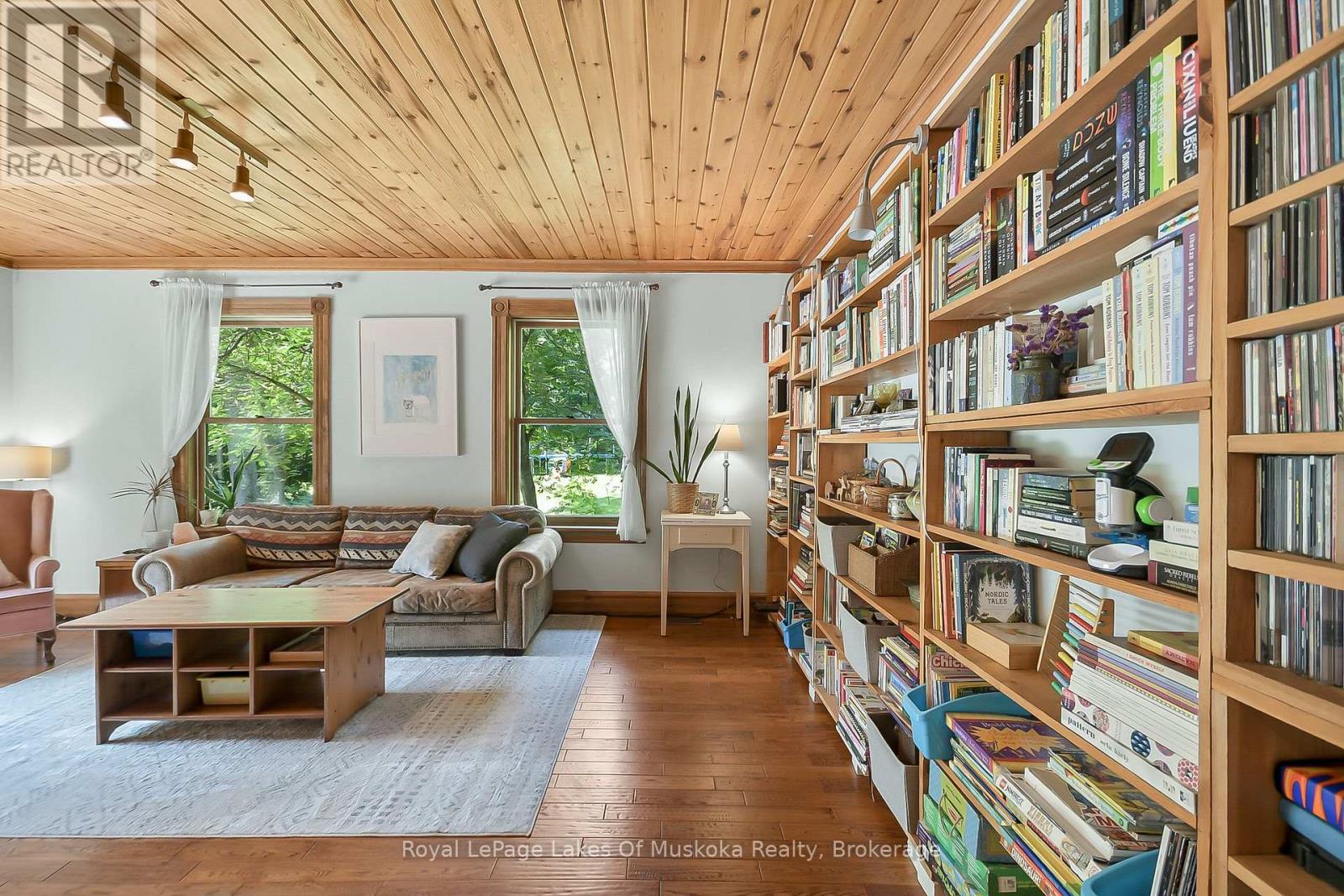 Photo 25 of 98 Muskoka Road, Bracebridge ON