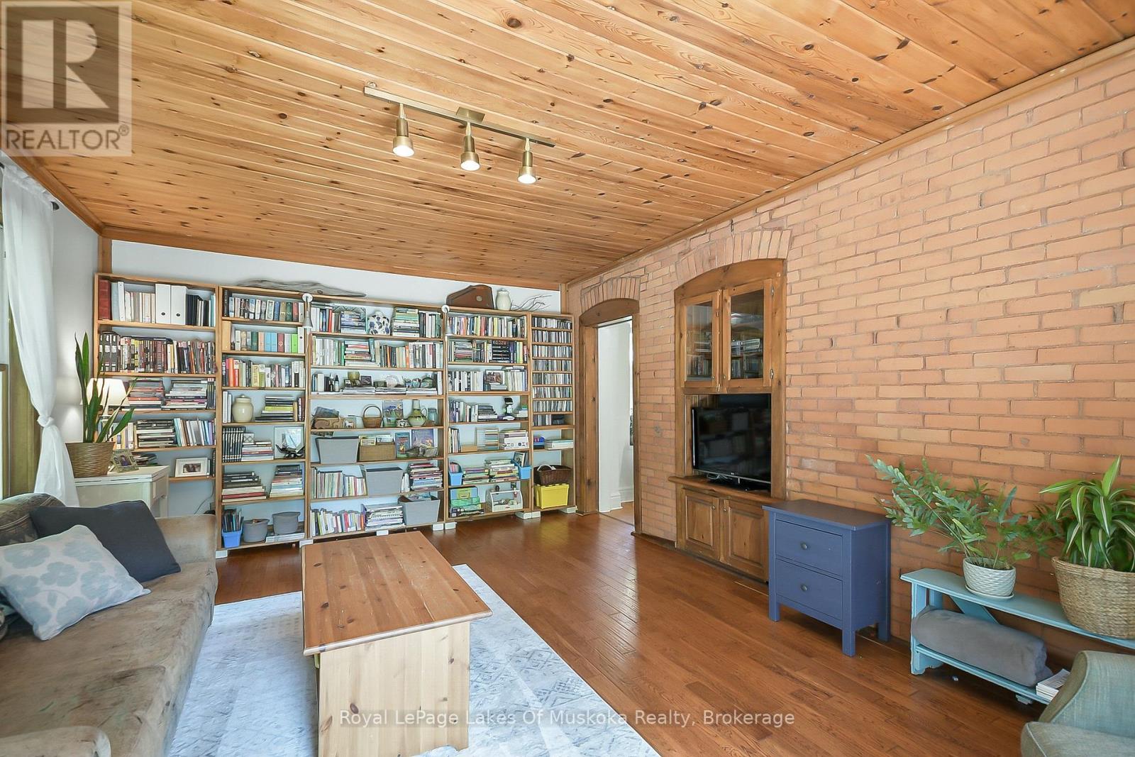 Photo 27 of 98 Muskoka Road, Bracebridge ON