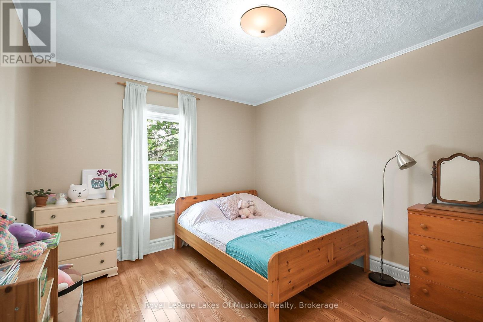 Photo 31 of 98 Muskoka Road, Bracebridge ON
