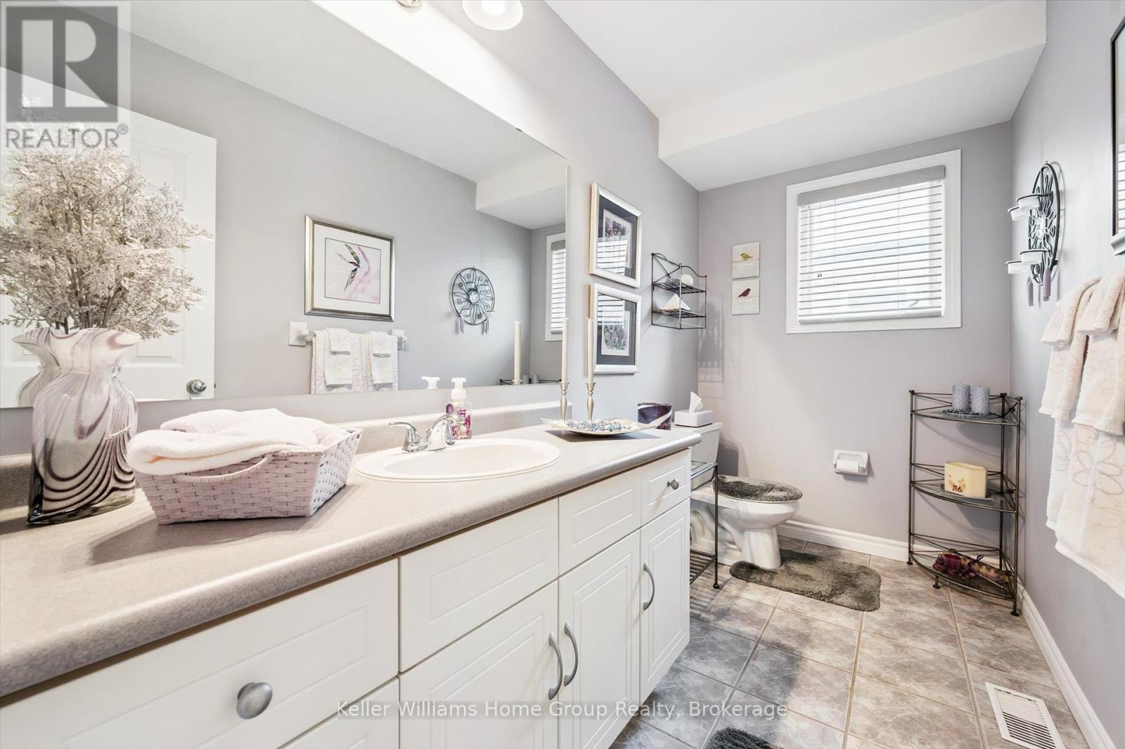 Photo 18 of 16 Scott Street, Centre Wellington ON