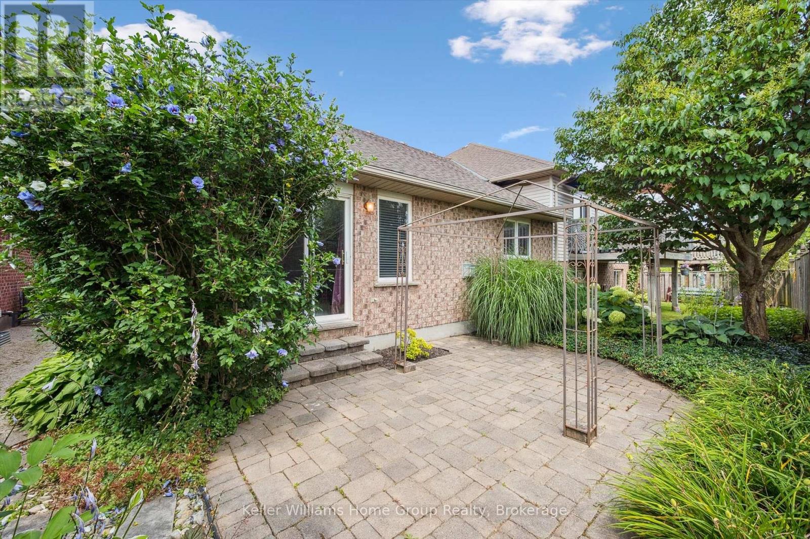 Photo 33 of 16 Scott Street, Centre Wellington ON