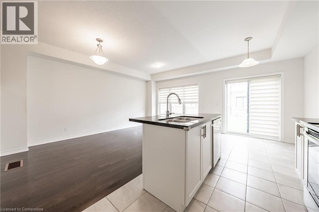 Photo 18 of 391 Athabasca Common, Oakville ON