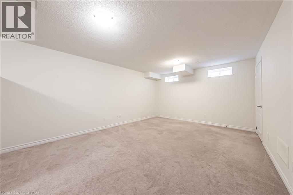 Photo 19 of 391 Athabasca Common, Oakville ON