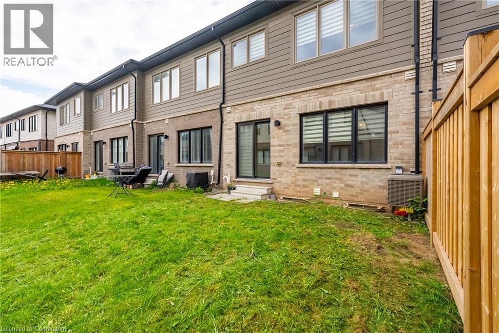 Photo 21 of 391 Athabasca Common, Oakville ON