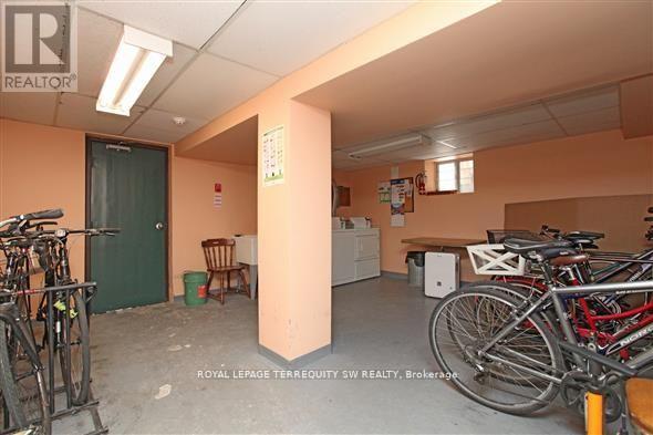 Photo 9 of E 536 Huron Street, Toronto ON