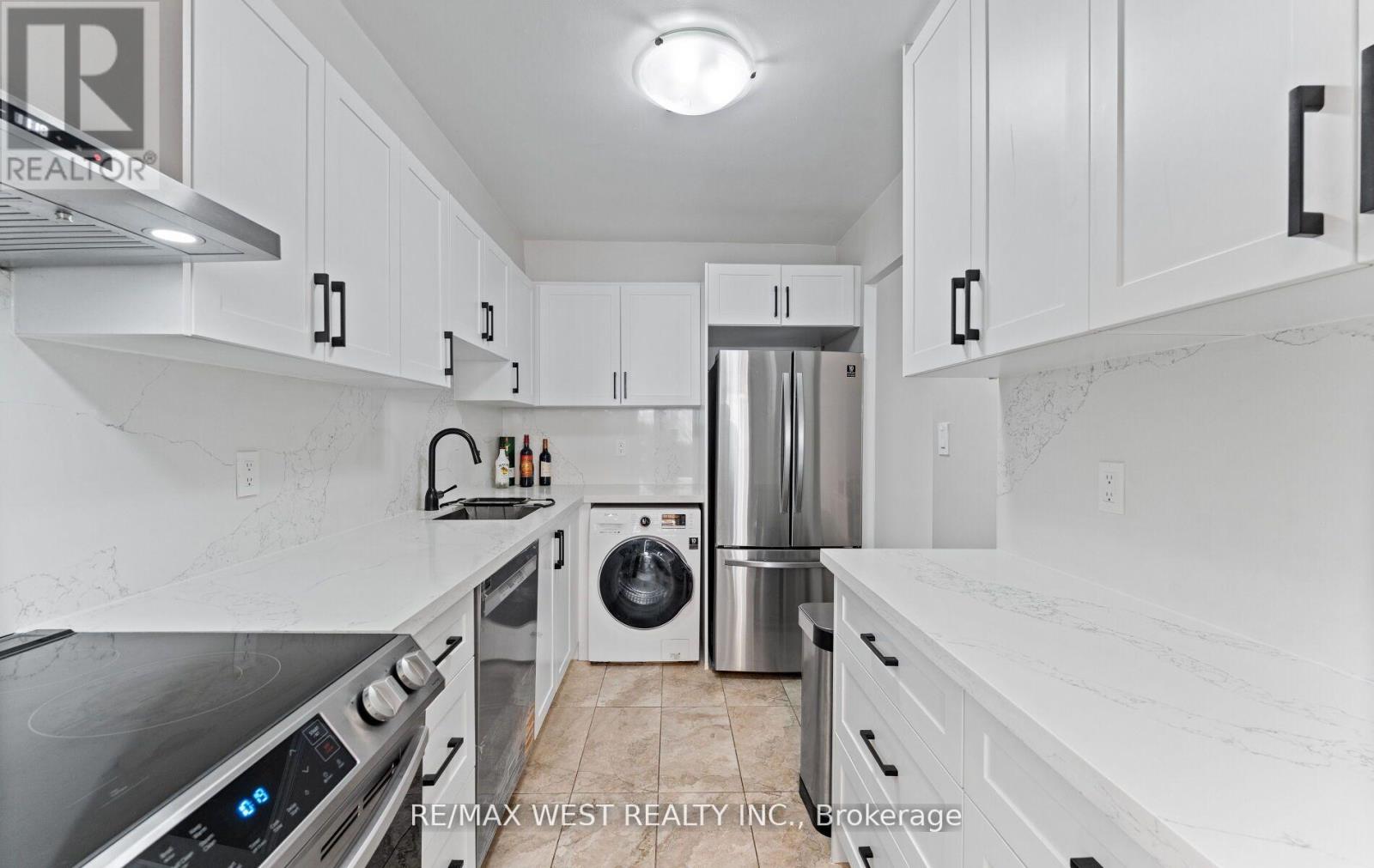 Photo 7 of 2910 5 Massey Square, Toronto ON
