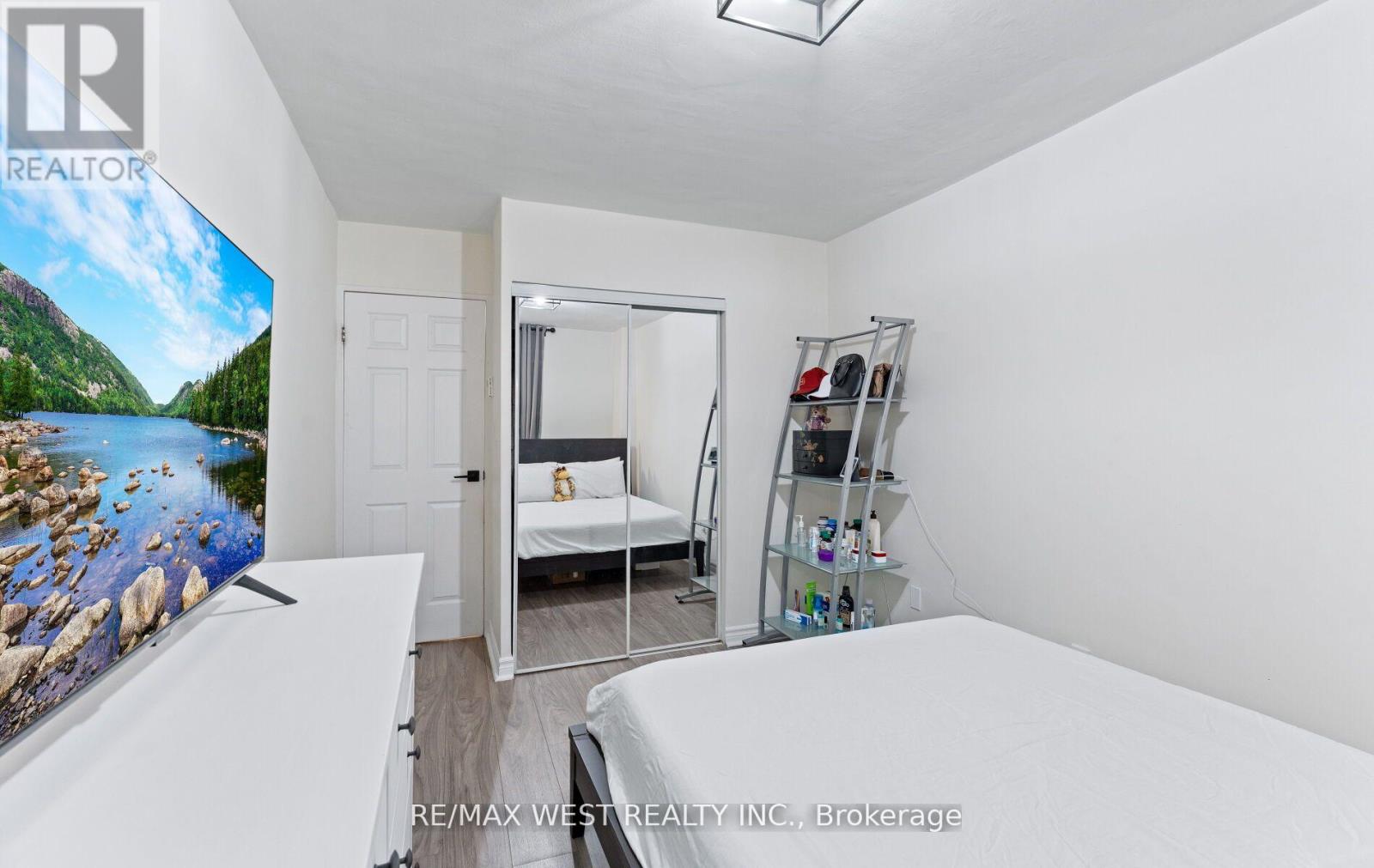 Photo 6 of 2910 5 Massey Square, Toronto ON