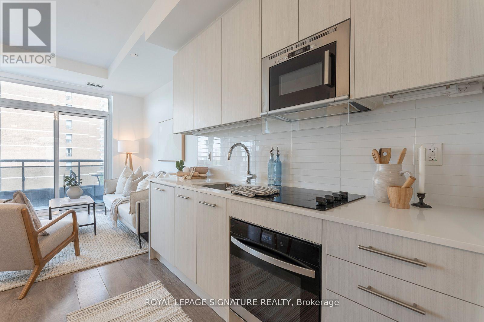 Photo 46 of 809 286 Main Street, Toronto ON