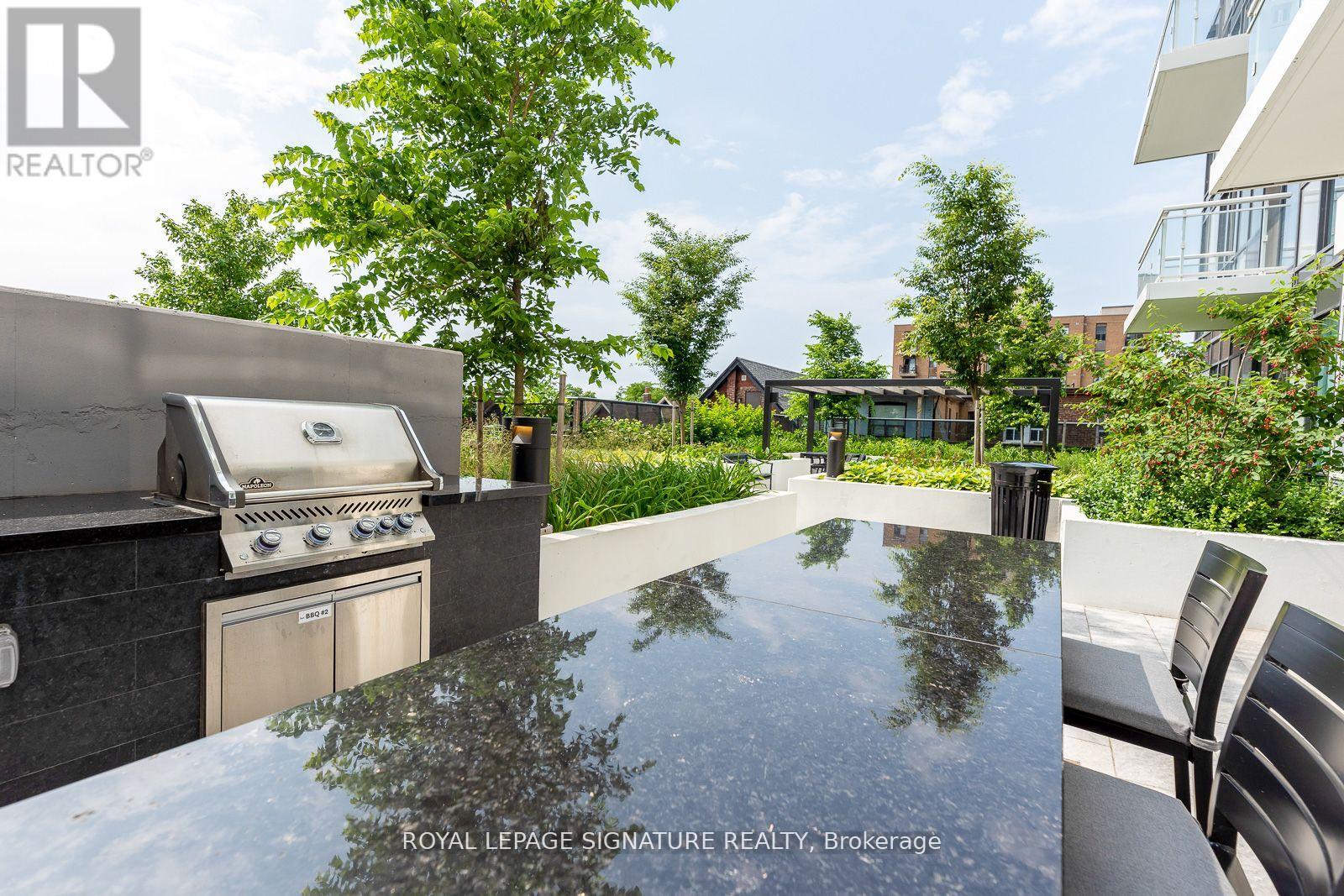 Photo 16 of 809 286 Main Street, Toronto ON