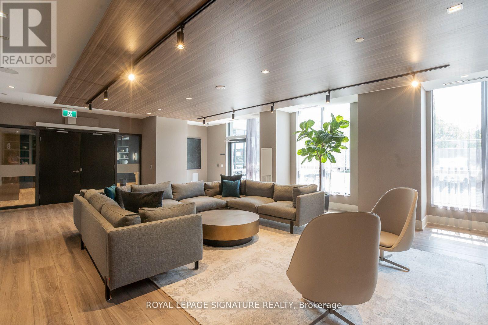 Photo 11 of 809 286 Main Street, Toronto ON