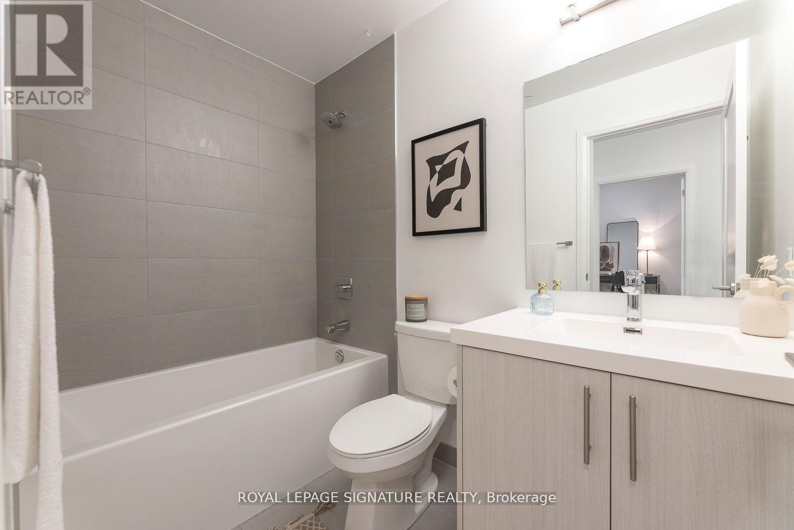 Photo 35 of 809 286 Main Street, Toronto ON