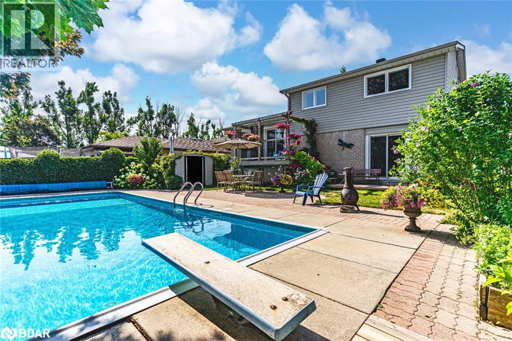 Photo 23 of 33 Porter Crescent, Barrie ON