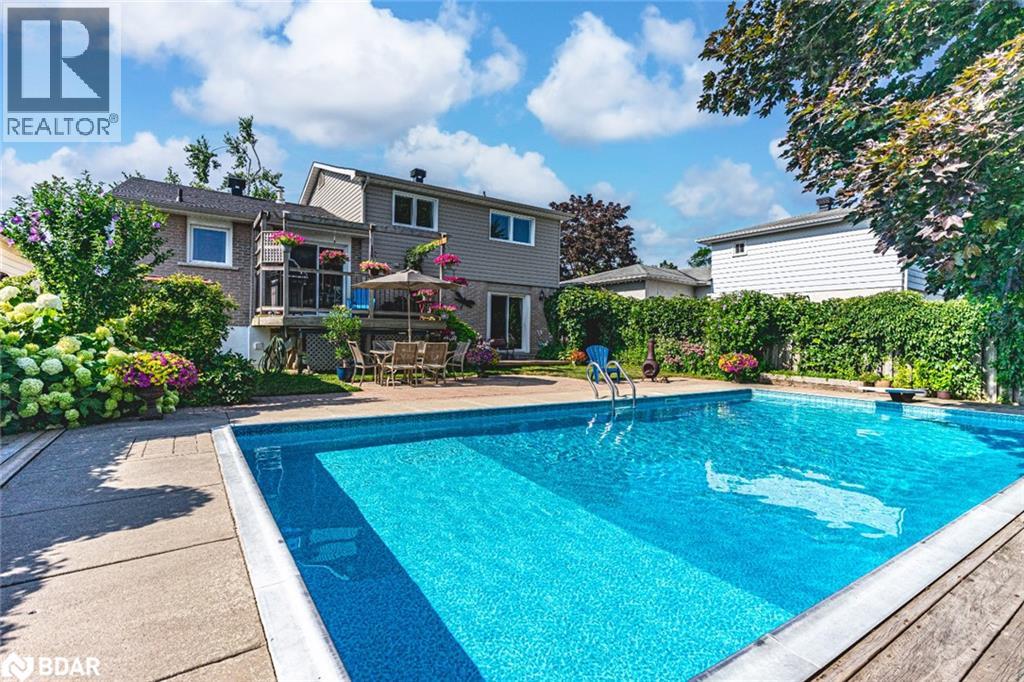 Photo 22 of 33 Porter Crescent, Barrie ON