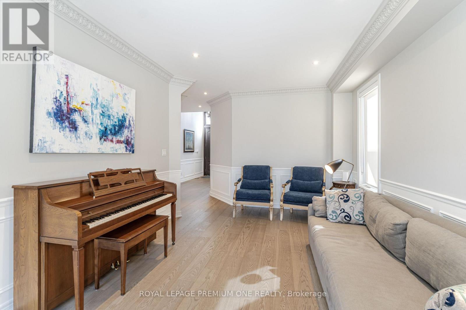 Photo 42 of 60 Julia Valentina Avenue, Vaughan ON