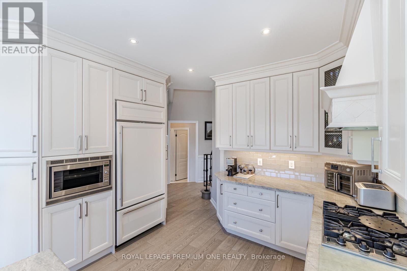 Photo 20 of 60 Julia Valentina Avenue, Vaughan ON