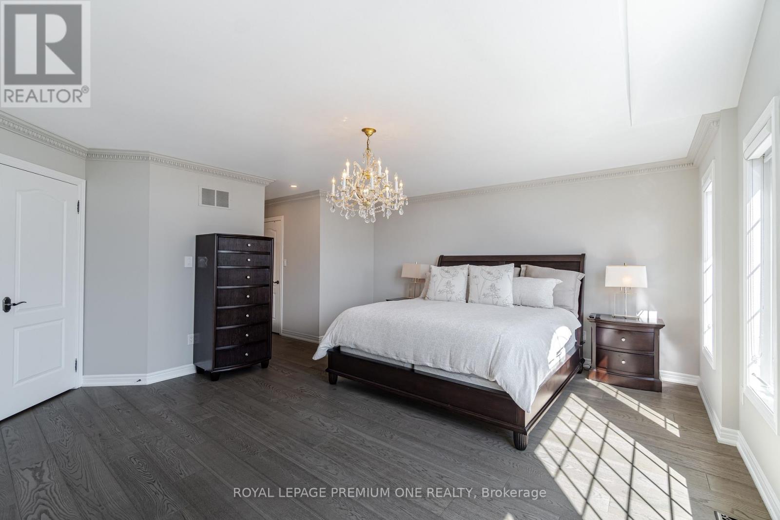 Photo 49 of 60 Julia Valentina Avenue, Vaughan ON
