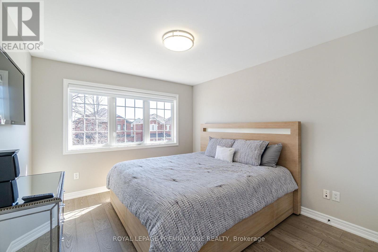 Photo 50 of 60 Julia Valentina Avenue, Vaughan ON