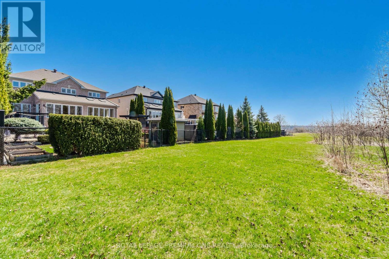 Photo 29 of 60 Julia Valentina Avenue, Vaughan ON