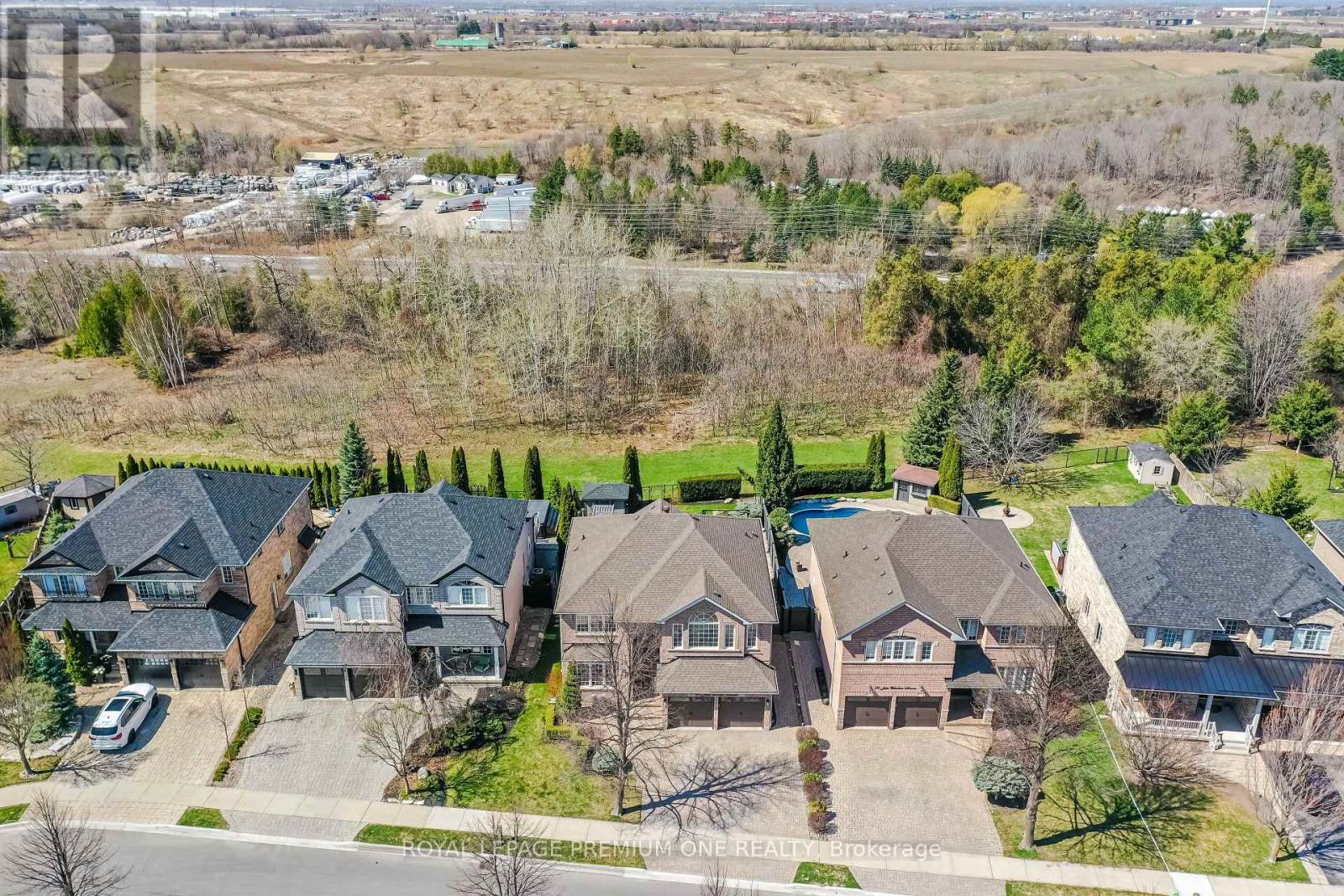 Photo 36 of 60 Julia Valentina Avenue, Vaughan ON