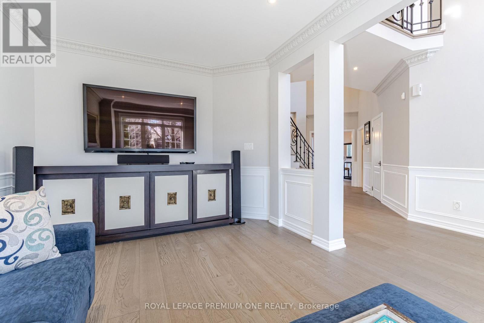 Photo 1 of 60 Julia Valentina Avenue, Vaughan ON