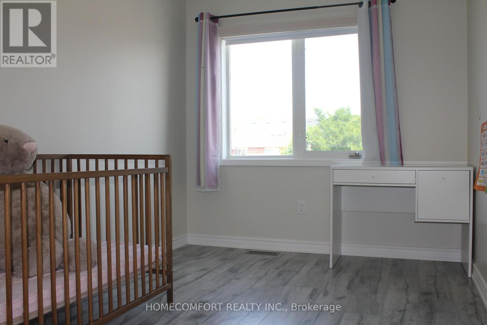 Photo 13 of 18 Glendennan Avenue, Markham ON