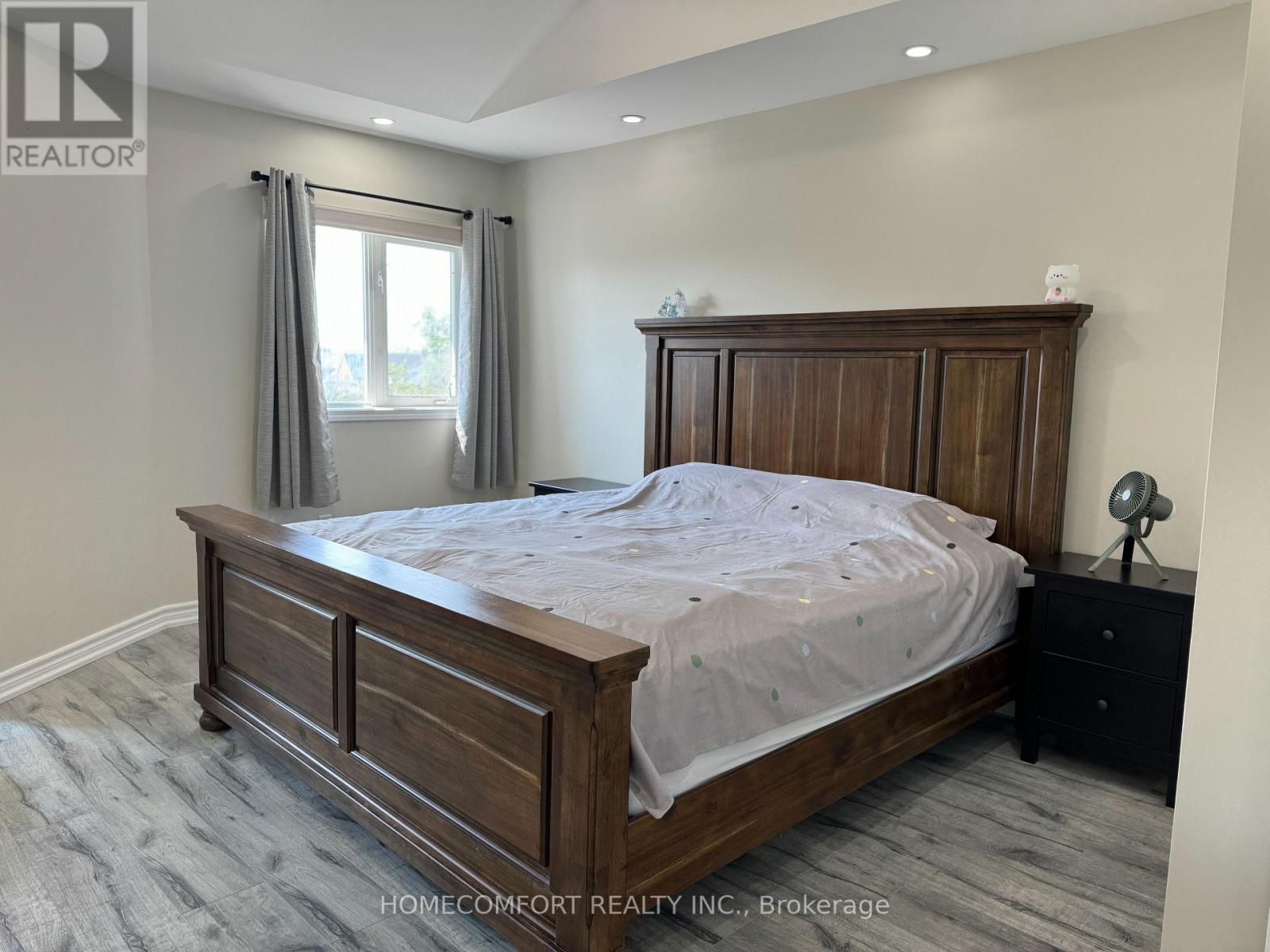 Photo 17 of 18 Glendennan Avenue, Markham ON