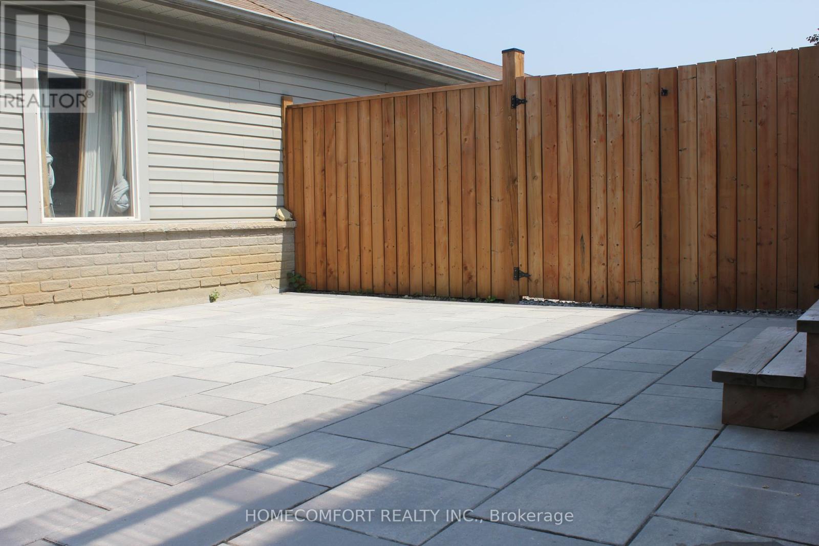 Photo 27 of 18 Glendennan Avenue, Markham ON