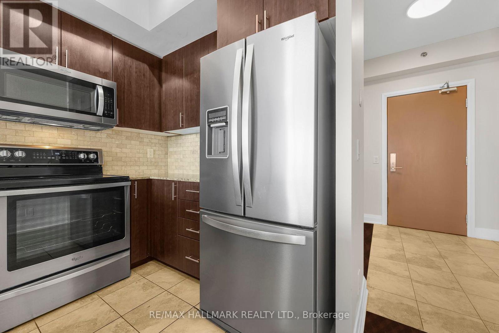 Photo 6 of 1508 520 Steeles Avenue, Vaughan ON
