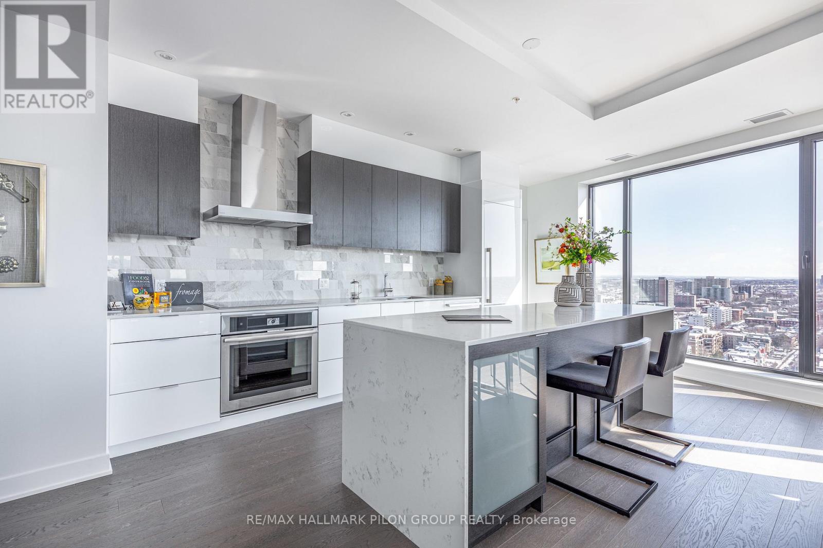 Photo 12 of 2305 20 Daly Avenue, Ottawa ON