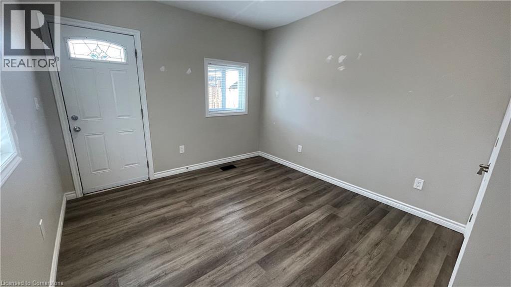 Photo 8 of 141 Wellington Street N Unit 1, Hamilton ON
