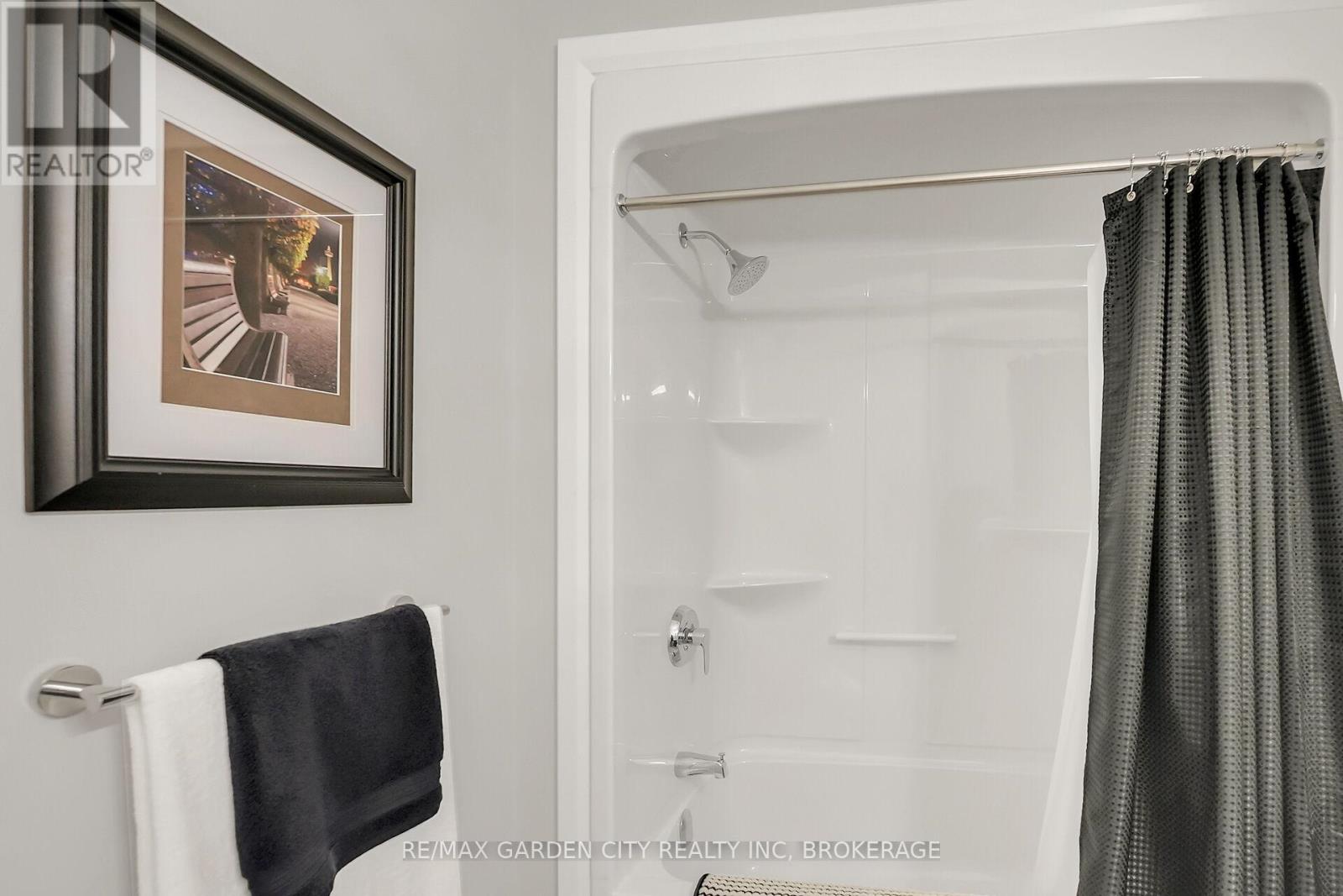 Photo 26 of 3 Campbell Street, Thorold ON