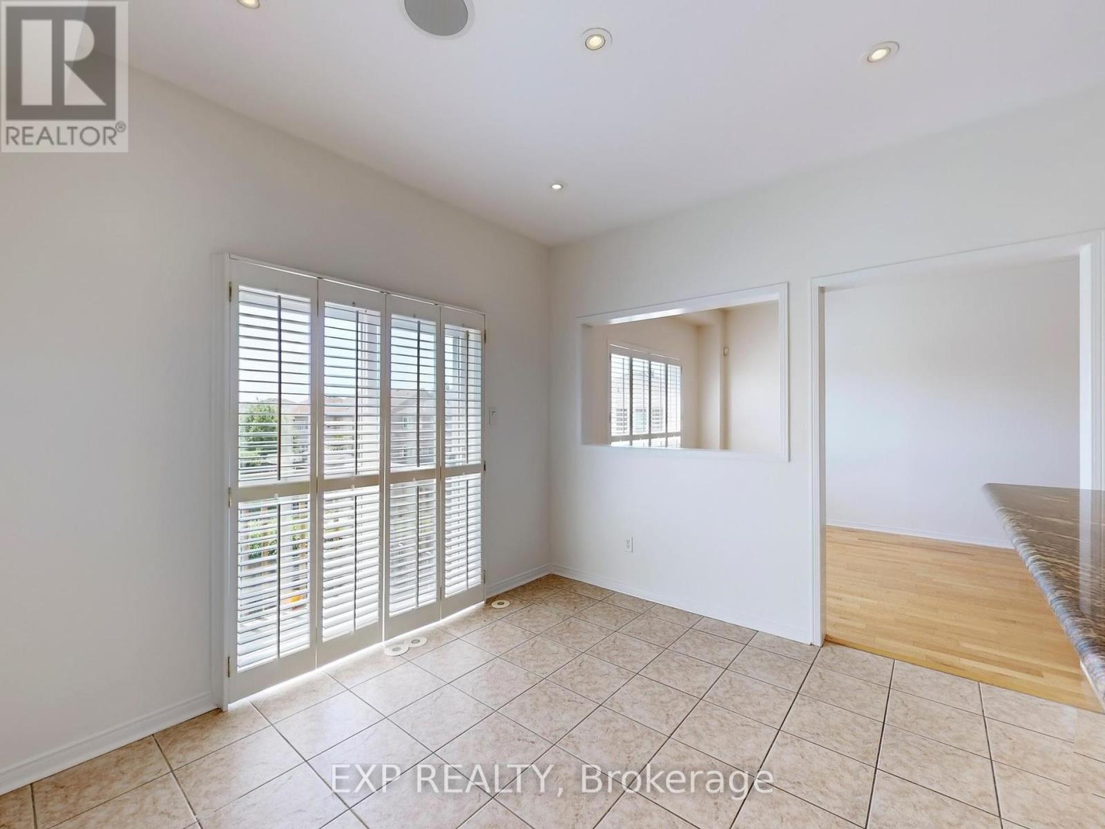 Photo 14 of 6630 Opera Glass Crescent, Mississauga ON