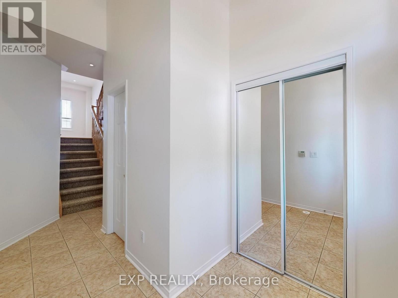 Photo 23 of 6630 Opera Glass Crescent, Mississauga ON
