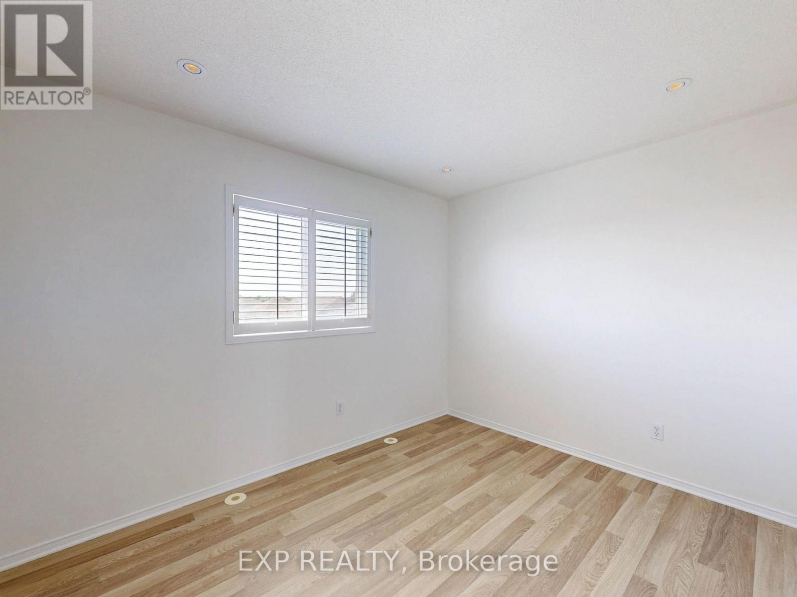 Photo 35 of 6630 Opera Glass Crescent, Mississauga ON