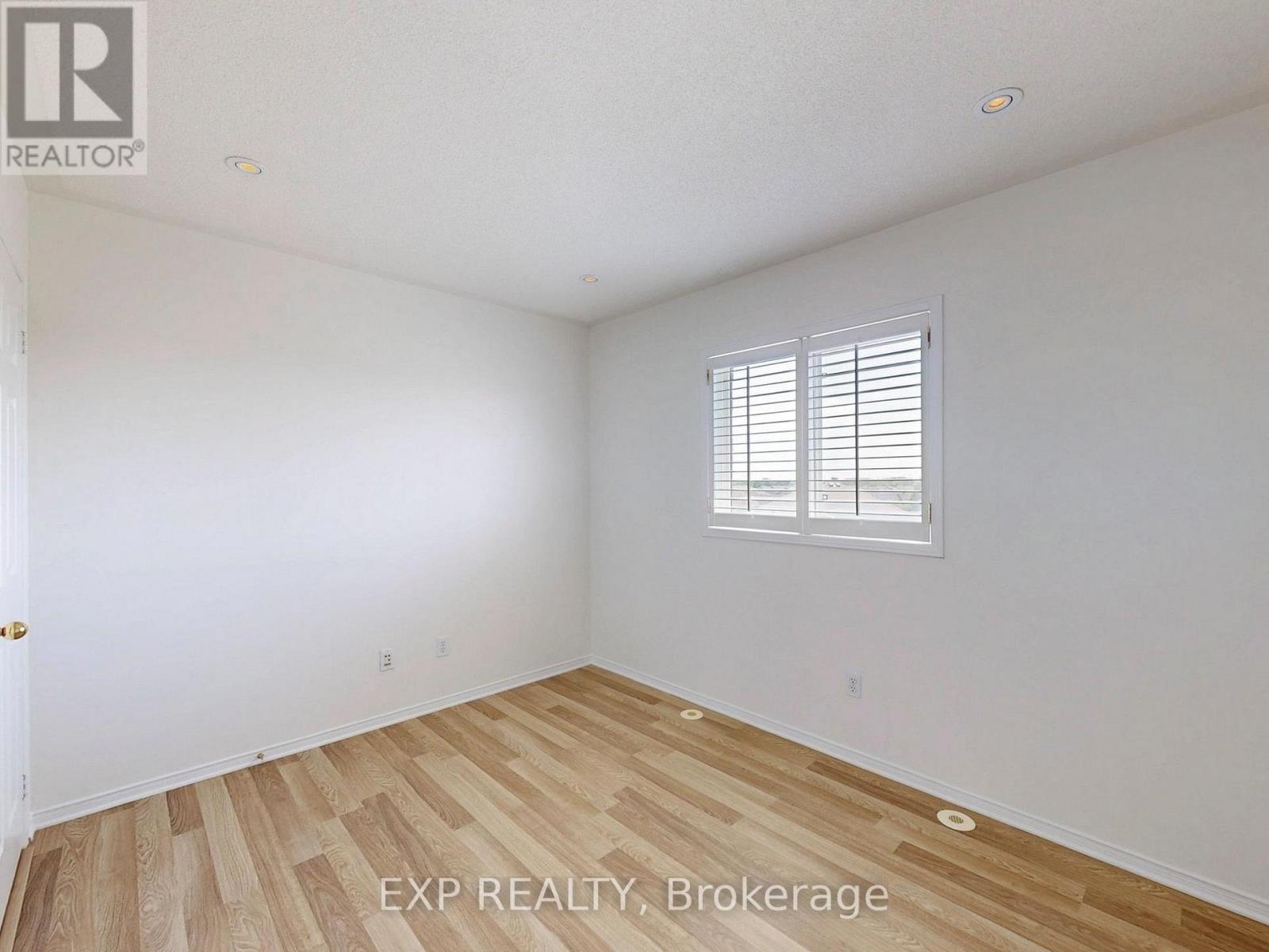 Photo 36 of 6630 Opera Glass Crescent, Mississauga ON