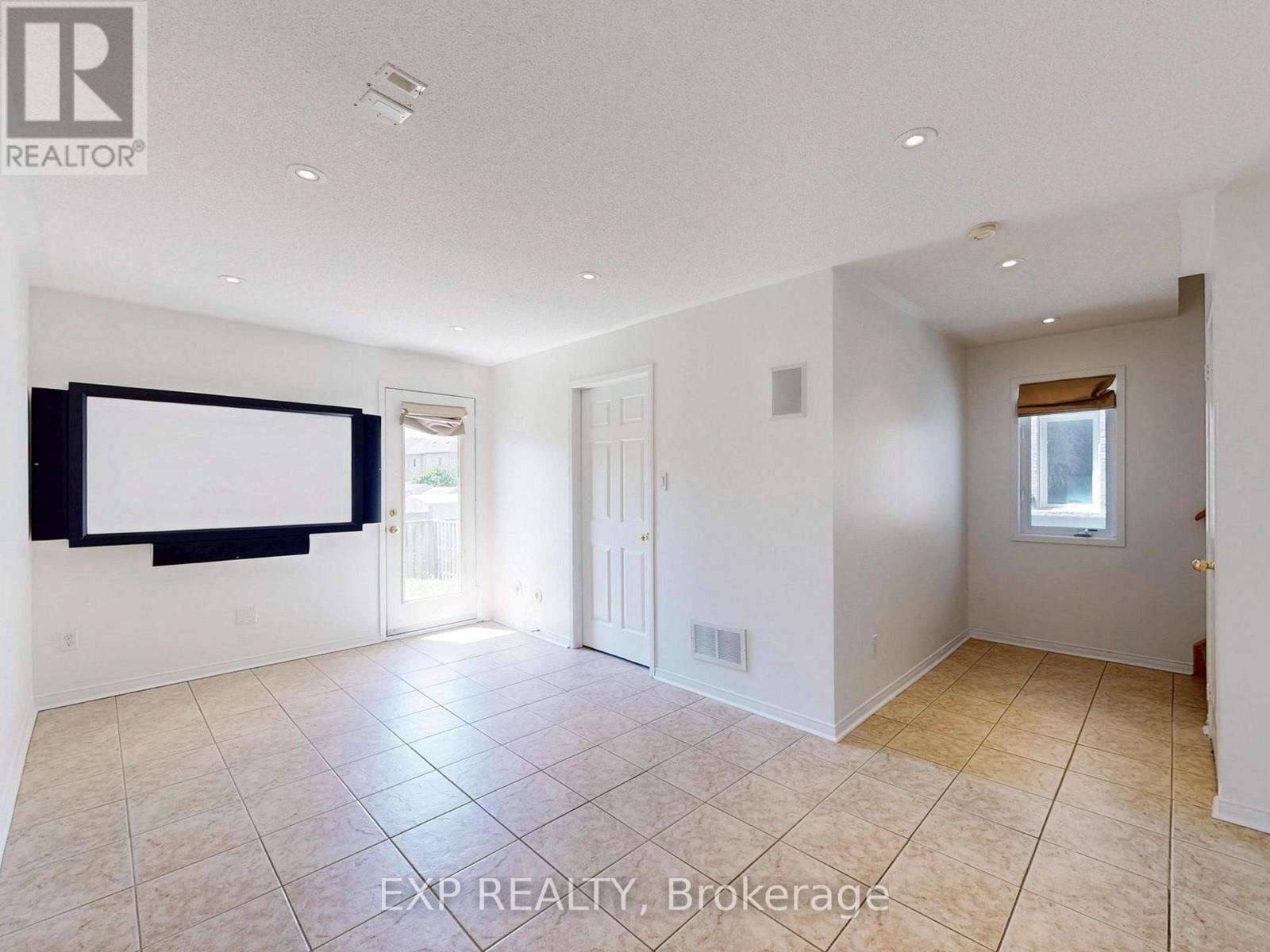 Photo 42 of 6630 Opera Glass Crescent, Mississauga ON